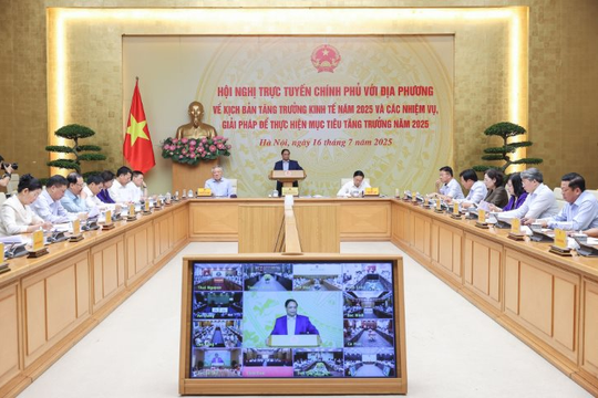 Thủ tướng: Phấn đấu tăng trưởng kinh tế năm 2025 từ 8,3 - 8,5%