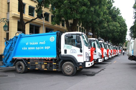 Xe vệ sinh hiện đại chờ lăn bánh, Hà Nội yêu cầu đẩy nhanh tiến độ triển khai