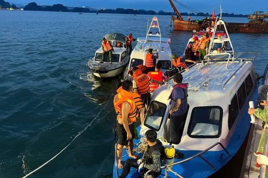 Hà Nội chỉ đạo khẩn hỗ trợ nạn nhân lật tàu tại Quảng Ninh