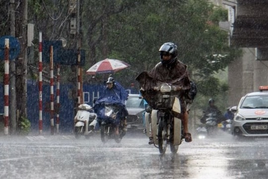 Mưa lớn cục bộ đe dọa vùng cao nguyên Trung Bộ và Nam Bộ