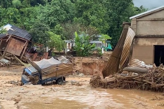 Thủ tướng yêu cầu tập trung khắc phục hậu quả lũ quét, sạt lở đất ở Sơn La