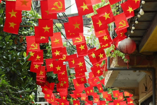 Triển lãm tư liệu kỷ niệm Cách mạng Tháng Tám và Quốc khánh 2/9
