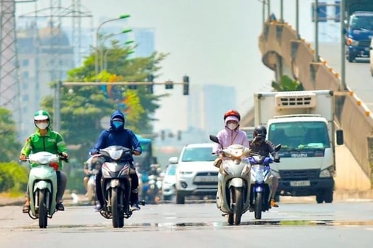 Dự báo thời tiết Hà Nội ngày 31/7/2025: Ngày nắng nóng, chiều tối mưa dông