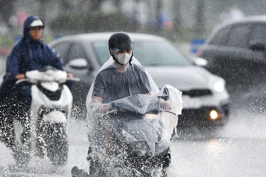 Nắng nóng “hạ nhiệt”, miền Bắc chuyển mưa dông trong chiều nay
