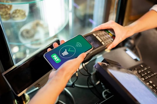 Thủ tướng: Xử lý nghiêm các trường hợp cố tình thanh toán bằng tiền mặt để trốn thuế