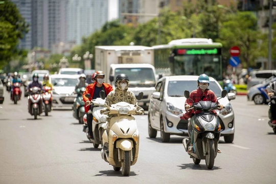 Dự báo thời tiết Hà Nội ngày 03/8/2025: Ngày nắng nóng, chiều tối có mưa rào vài nơi