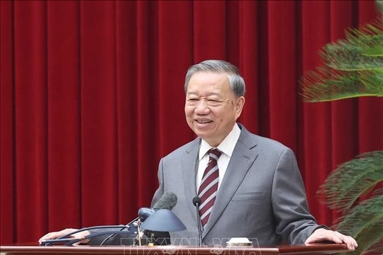 Tổng Bí thư Tô Lâm gặp mặt đại biểu trí thức, nhà khoa học, văn nghệ sĩ