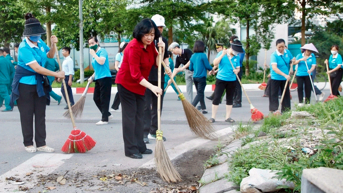 Chủ tịch Hà Nội đôn đốc việc đảm bảo vệ sinh môi trường, giữ gìn trật tự đô thị