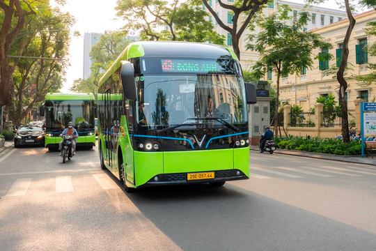 Hà Nội tăng cường xe buýt phục vụ Triển lãm thành tựu kinh tế - xã hội kỷ niệm 80 năm Quốc khánh