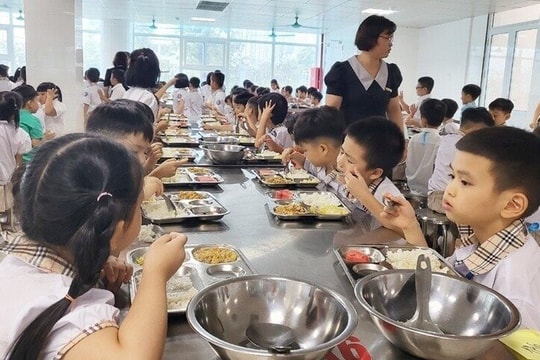 Hà Nội chính thức hỗ trợ ăn trưa cho học sinh tiểu học
