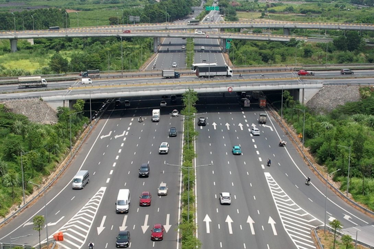 Từ 15/8, thí điểm phân làn đường, tốc độ trên cao tốc Hà Nội - Hải Phòng, Pháp Vân - Cầu Giẽ