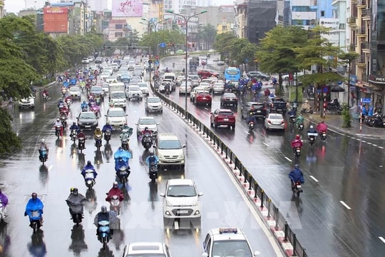 Dự báo thời tiết Hà Nội ngày 17/8/2025: Mưa dông rải rác, có nơi mưa to