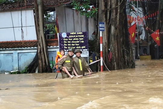 Mưa lớn ở Bắc Bộ, cảnh báo nguy cơ lũ quét và sạt lở đất trên diện rộng