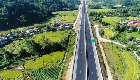 Tập trung máy móc, nhân lực để tăng tốc tiến độ 4 dự án cao tốc trọng điểm phía Bắc
