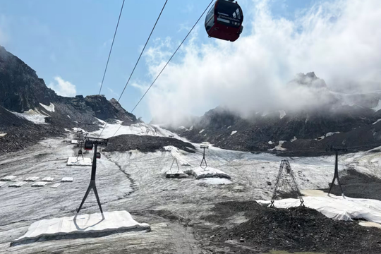 Các sông băng ở Alps tan chảy kỷ lục, nguy cơ biến mất trong vài thập kỷ