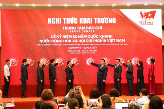 Khai trương Trung tâm Báo chí phục vụ Lễ kỷ niệm 80 năm Quốc khánh 2/9