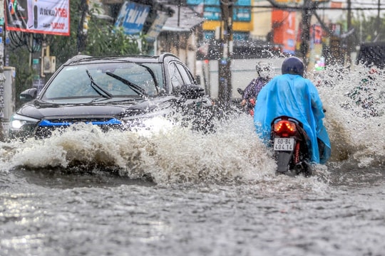 Mưa lớn kéo dài ở miền Bắc và miền Trung: Nguy cơ ngập úng, lũ quét