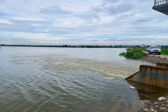 Điểm danh những khu vực ở Hà Nội còn ngập lụt do lũ trên sông dâng cao