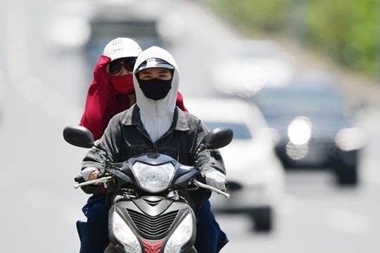 Hà Nội nắng gắt sau kỳ nghỉ lễ, nhiệt độ cảm nhận tới 41 độ C