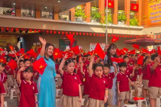 Không khí đặc biệt tại Lễ khai giảng năm học mới của Trường Tiểu học Nguyễn Viết Xuân