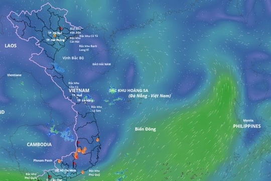 Biển Đông xuất hiện áp thấp, nguy cơ mưa lớn ở Bắc Bộ và Nam Bộ