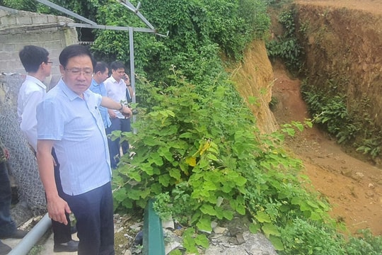Hà Nội chỉ đạo khẩn trương xử lý sạt lở, nhiều hộ dân Suối Hai phải di dời