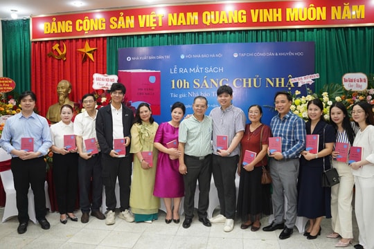 Lễ ra mắt sách “10h sáng Chủ Nhật” của nhà báo Tô Phán