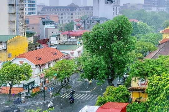 Dự báo thời tiết Hà Nội ngày 16/9: Ngày nắng rải rác, có nơi mưa rào