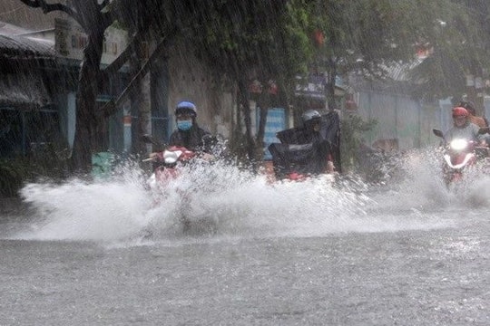 Mùa đông 2025: Không khí lạnh đến sớm, bão mạnh và mưa lũ dồn dập ở Trung Bộ