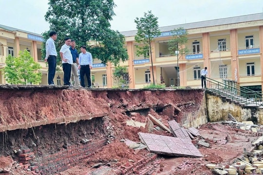 Hà Nội công bố tình huống khẩn cấp thiên tai do sạt lở ở xã Ba Vì