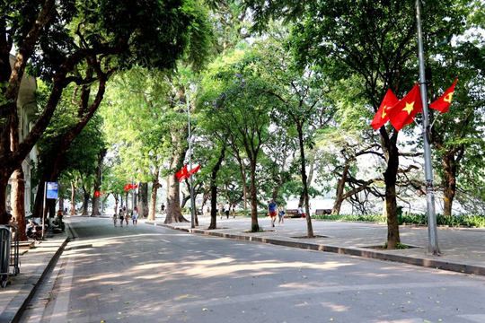 Dự báo thời tiết Hà Nội ngày 18/9/2025: Ngày nắng gián đoạn, gió nhẹ