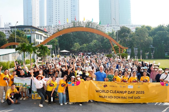 World Cleanup Day 2025 - Ngày hội Dọn rác Thế giới tại Hà Nội