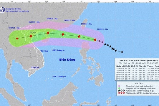 Siêu bão Ragasa càn quét Biển Đông, duy trì sức gió giật trên cấp 17