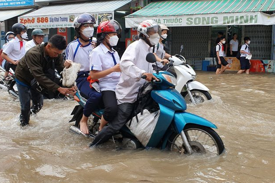Bộ GD&ĐT ra công điện bảo đảm an toàn cho học sinh, giáo viên trong bão Ragasa