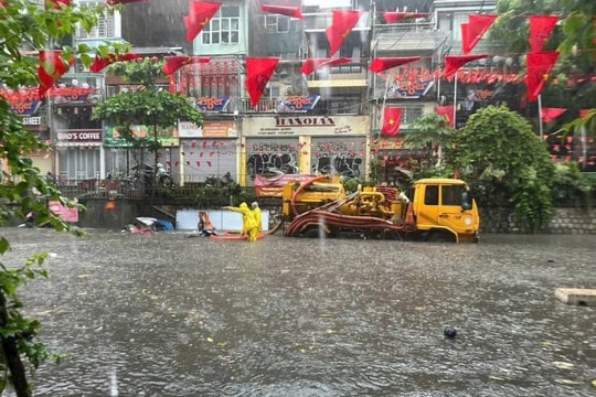 Hà Nội kích hoạt các phương án cao nhất ứng phó siêu bão Ragasa