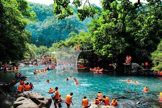 Đề cử Phong Nha - Kẻ Bàng thành Khu dự trữ sinh quyển thế giới