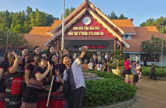 Xã Bom Bo phát triển du lịch cộng đồng gắn với bảo vệ môi trường