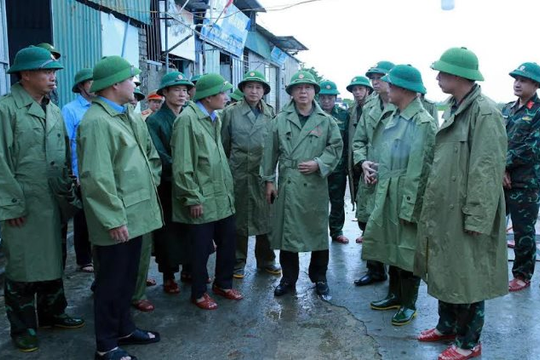 Phó Thủ tướng Trần Hồng Hà trực tiếp chỉ đạo ứng phó bão số 10 tại Nghệ An