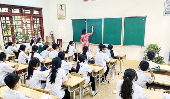 TPHCM sẵn sàng cho tình huống tạm dừng học trực tiếp khi mưa bão diễn biến phức tạp