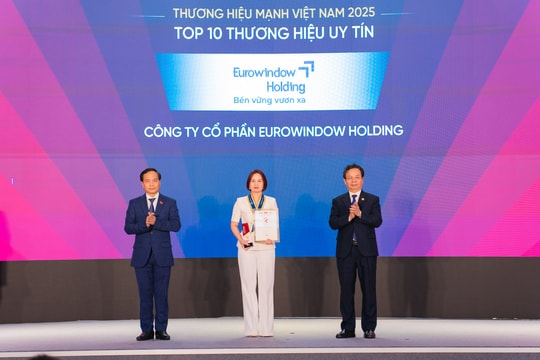 Eurowindow Holding được vinh danh “Thương hiệu Mạnh Việt Nam 2025”