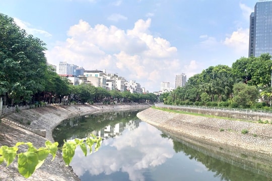 Hà Nội kiểm soát chặt ô nhiễm tại sông Tô Lịch