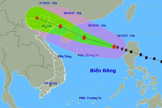 Bão số 11 giật cấp 14 cách đặc khu Hoàng Sa khoảng 570km