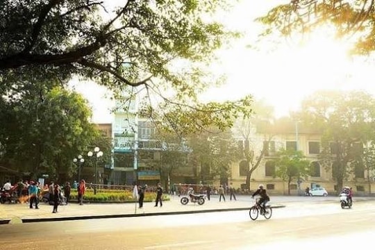 Dự báo thời tiết Hà Nội ngày 05/10/2025: Ngày nắng, chiều tối mưa dông