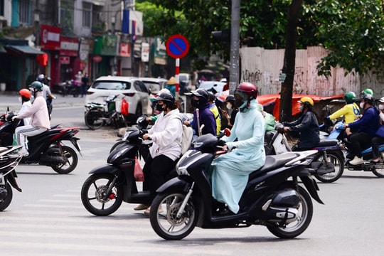 Miền Bắc và miền Trung nắng nóng đến hết 5/10, sau đó đón mưa lớn do bão Matmo