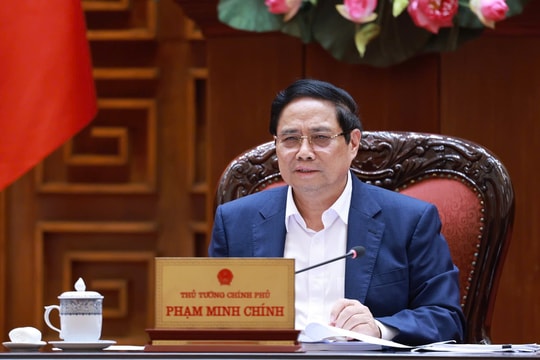 Thủ tướng chủ trì cuộc họp về sắp xếp đơn vị sự nghiệp công lập thuộc các bộ, ngành, địa phương