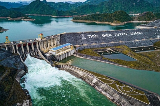 Thủy điện Tuyên Quang mở thêm 1 cửa xả đáy từ 19 giờ ngày 9/10