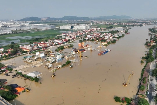 Bắc Ninh: Chủ tịch tỉnh yêu cầu tăng cường tuần tra, sẵn sàng hộ đê trước lũ lớn
