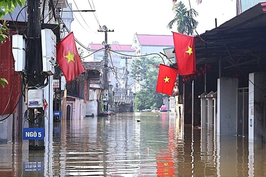 Nước lũ rút, Hà Nội hạ mức báo động trên sông Cầu
