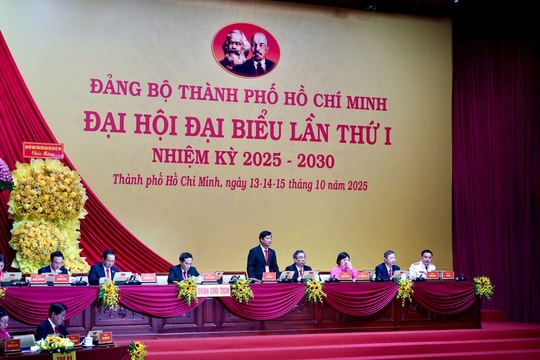 Đại hội Đảng bộ TPHCM lần thứ I bước vào ngày làm việc thứ hai