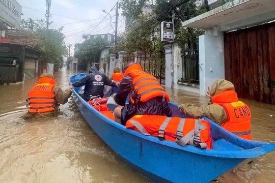 Lũ đặc biệt lớn ở Huế, Đà Nẵng, Thủ tướng có công điện khẩn trương ứng phó Lũ đặc biệt lớn ở Huế, Đà Nẵng, Thủ tướng có công điện khẩn trương ứng phó
